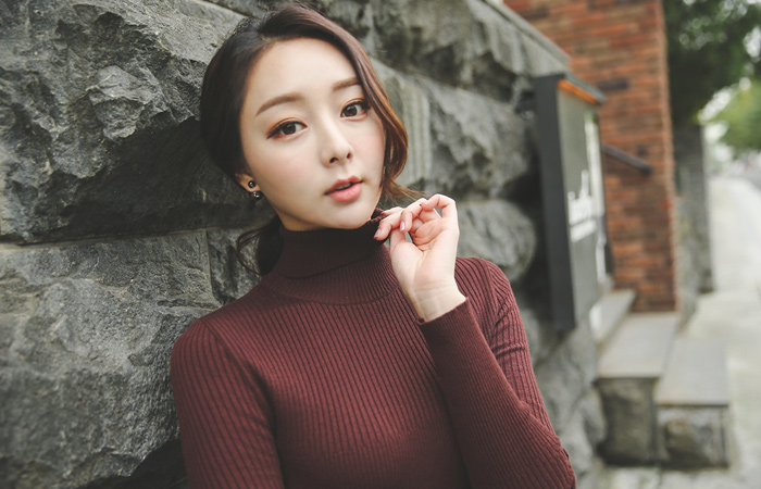 巧克力贴身波拉针织衫