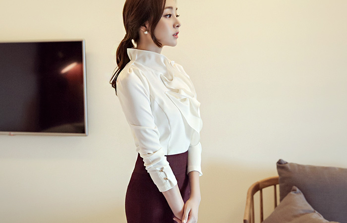 路易褶边弹力女衬衫